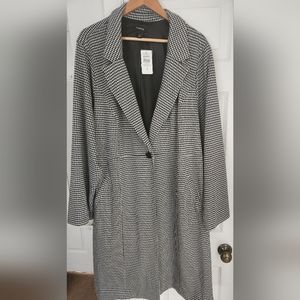 Torrid NWT black and white knit trench